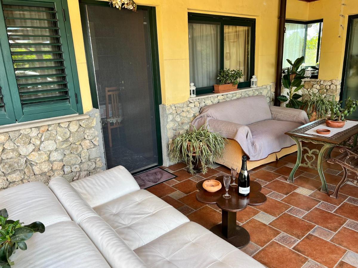 Апартаменты ***** La Casa Di Gio Кальтаниссетта Экстерьер фото